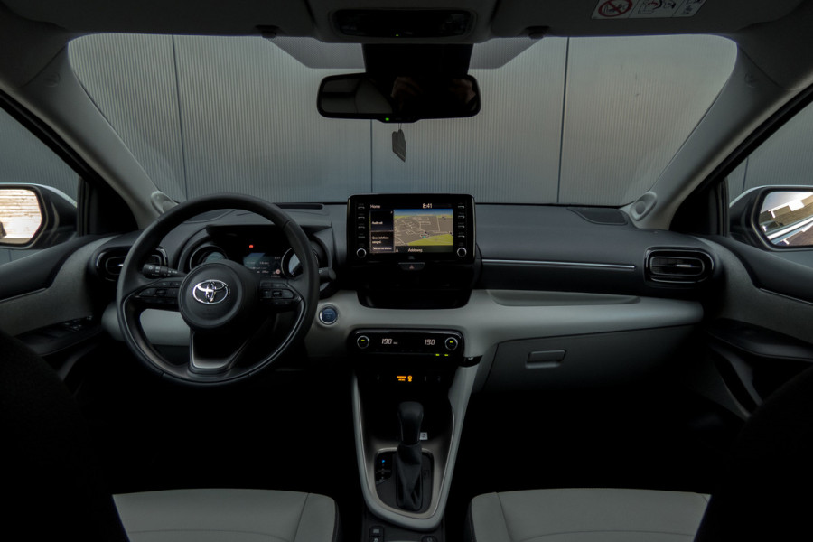 Toyota Yaris 1.5 Hybrid 115 First Edition | JBL | Head Up | ACC | Leder |