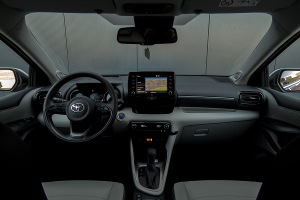 Toyota Yaris 1.5 Hybrid 115 First Edition | JBL | Head Up | ACC | Leder |
