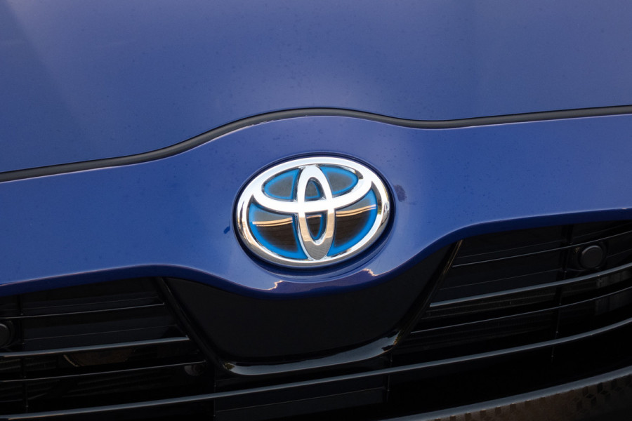 Toyota Yaris 1.5 Hybrid 115 First Edition | JBL | Head Up | ACC | Leder |