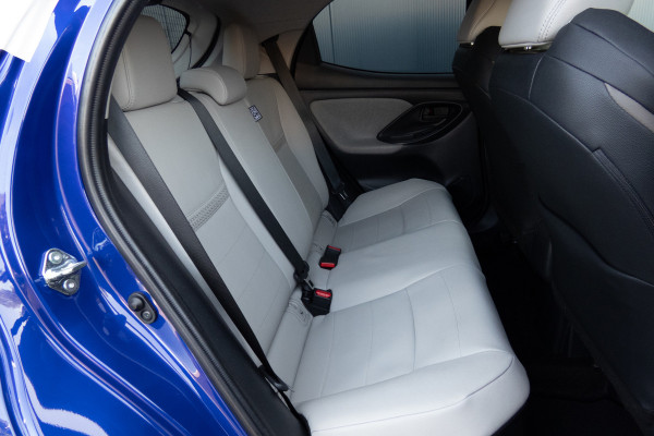 Toyota Yaris 1.5 Hybrid 115 First Edition | JBL | Head Up | ACC | Leder |