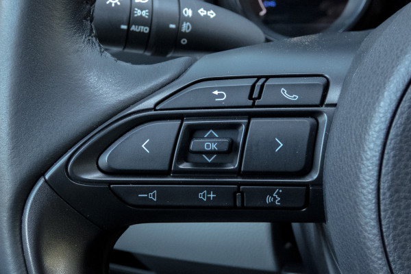 Toyota Yaris 1.5 Hybrid 115 First Edition | JBL | Head Up | ACC | Leder |