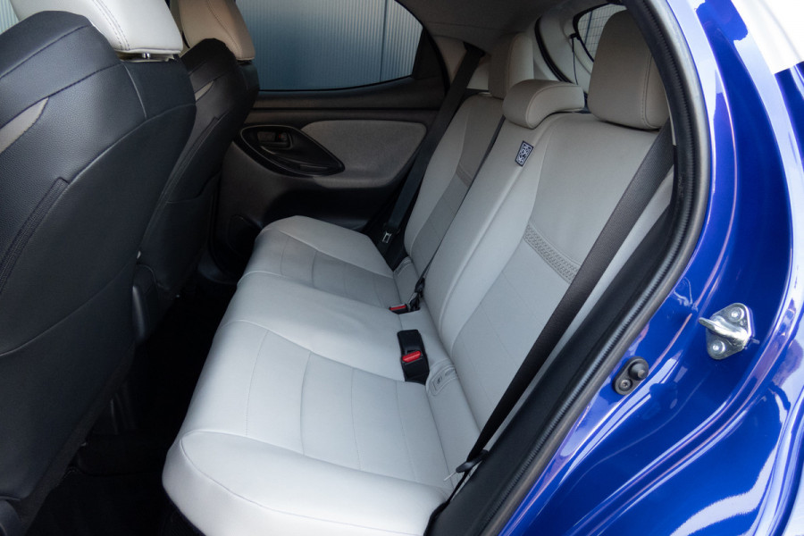 Toyota Yaris 1.5 Hybrid 115 First Edition | JBL | Head Up | ACC | Leder |