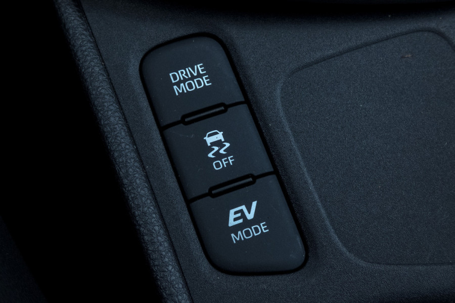 Toyota Yaris 1.5 Hybrid 115 First Edition | JBL | Head Up | ACC | Leder |