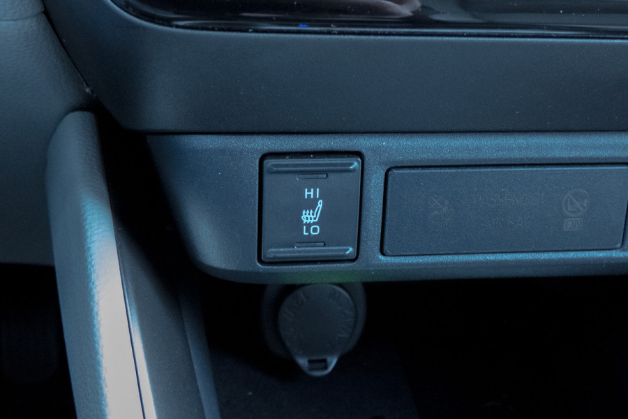 Toyota Yaris 1.5 Hybrid 115 First Edition | JBL | Head Up | ACC | Leder |