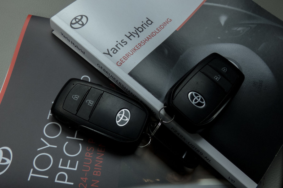 Toyota Yaris 1.5 Hybrid 115 First Edition | JBL | Head Up | ACC | Leder |