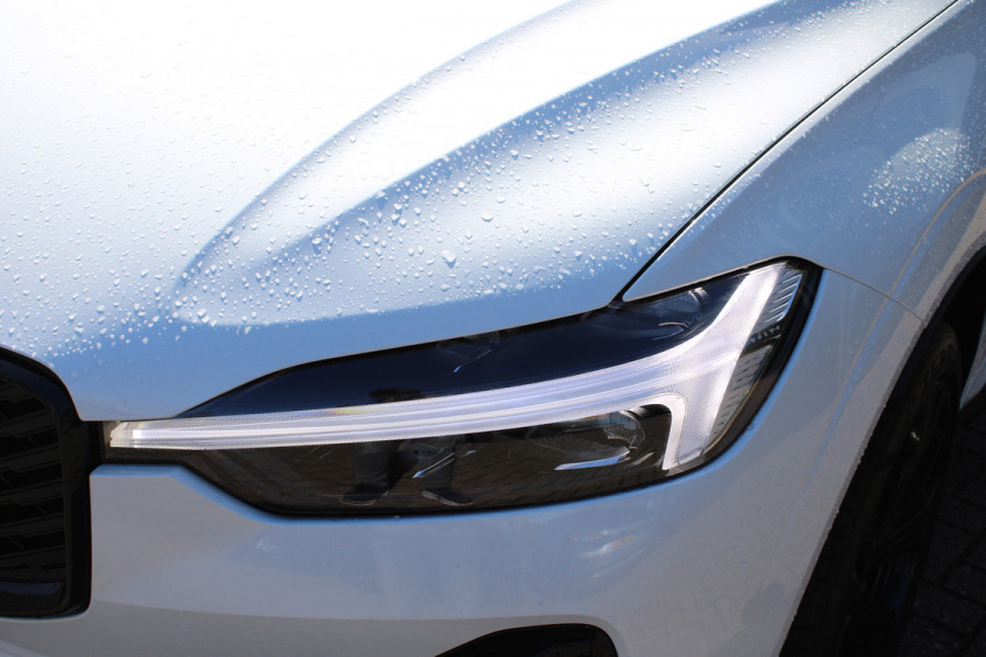 Volvo XC60 2.0 T8 Plug-in hybrid Plus Black Edition Head-up | 360 | Zwenkbare trekhaak | Panoramadak