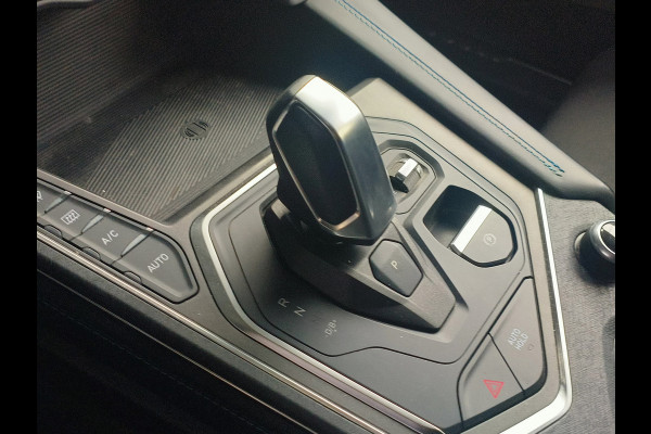 Lynk & Co 01 1.5 Plug-in Hybrid * 360* camera Pano/dak Apple/Carplay Adaptive/Cruise Rijklaar + 12 maanden Bovag-garantie  Henk Jongen Auto's in Helmond,  al 50 jaar service zoals 't hoort!