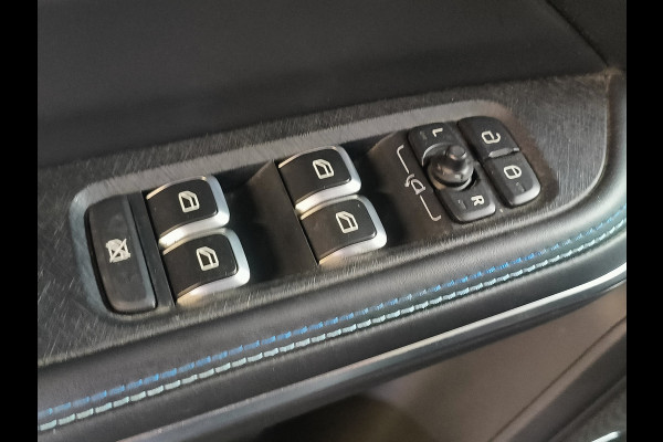 Lynk & Co 01 1.5 Plug-in Hybrid * 360* camera Pano/dak Apple/Carplay Adaptive/Cruise Rijklaar + 12 maanden Bovag-garantie  Henk Jongen Auto's in Helmond,  al 50 jaar service zoals 't hoort!