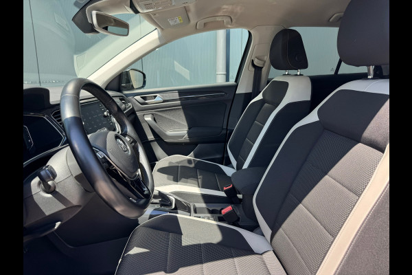 Volkswagen T-Roc 1.5 TSI Automaat Sport * Virtual Cockpit * Carplay * Full Led * Adaptieve Cruise *