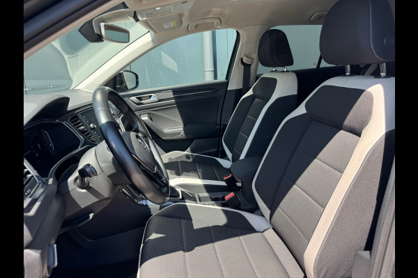 Volkswagen T-Roc 1.5 TSI Automaat Sport * Virtual Cockpit * Carplay * Full Led * Adaptieve Cruise *