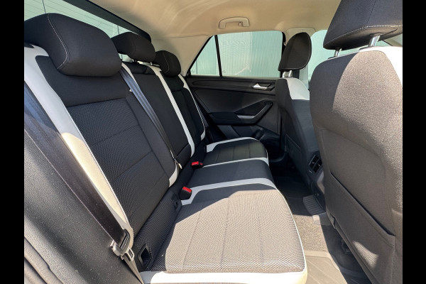 Volkswagen T-Roc 1.5 TSI Automaat Sport * Virtual Cockpit * Carplay * Full Led * Adaptieve Cruise *