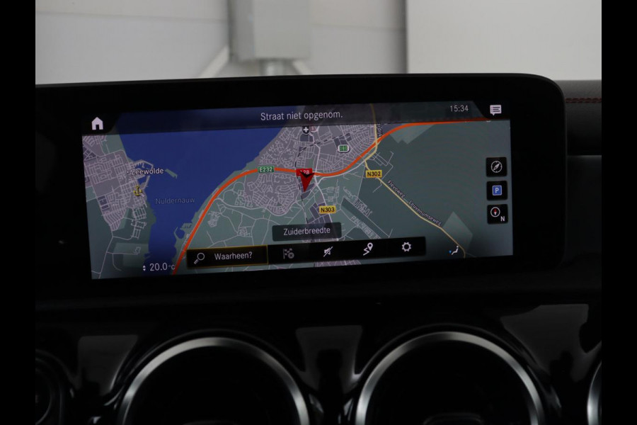Mercedes-Benz CLA-Klasse 180 Business Solution AMG | Stoelverwarming | Leder/Alcantara | Navigatie | Park Assist | Widescreen | Full LED | Climate control | Bluetooth | Cruise control | Sportstoelen