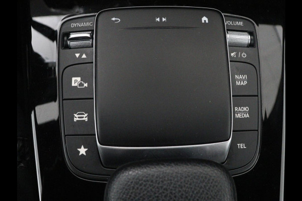 Mercedes-Benz CLA-Klasse 180 Business Solution AMG | Stoelverwarming | Leder/Alcantara | Navigatie | Park Assist | Widescreen | Full LED | Climate control | Bluetooth | Cruise control | Sportstoelen