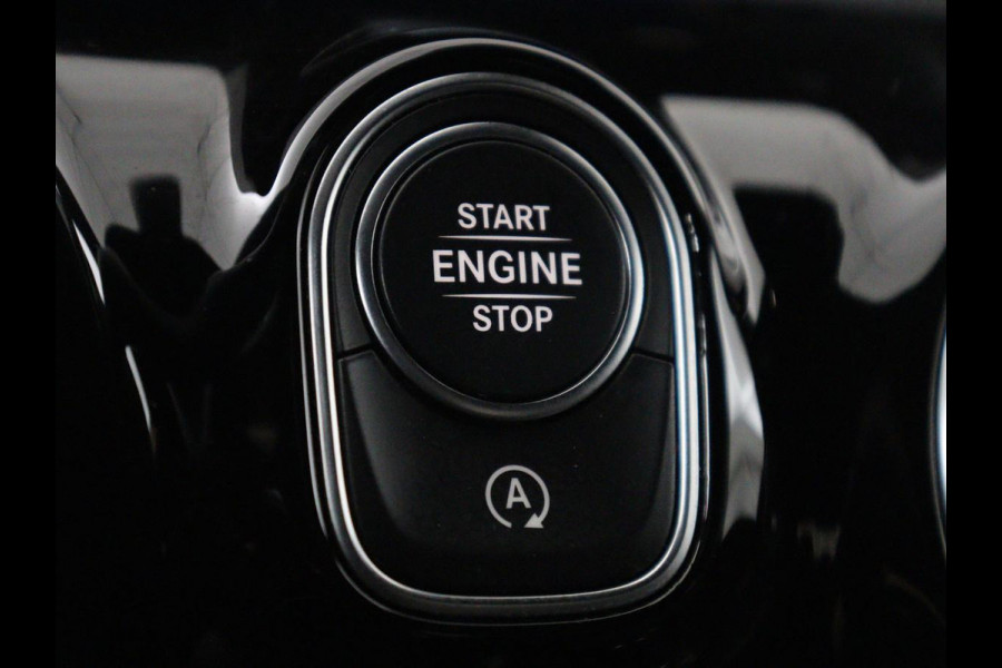 Mercedes-Benz CLA-Klasse 180 Business Solution AMG | Stoelverwarming | Leder/Alcantara | Navigatie | Park Assist | Widescreen | Full LED | Climate control | Bluetooth | Cruise control | Sportstoelen