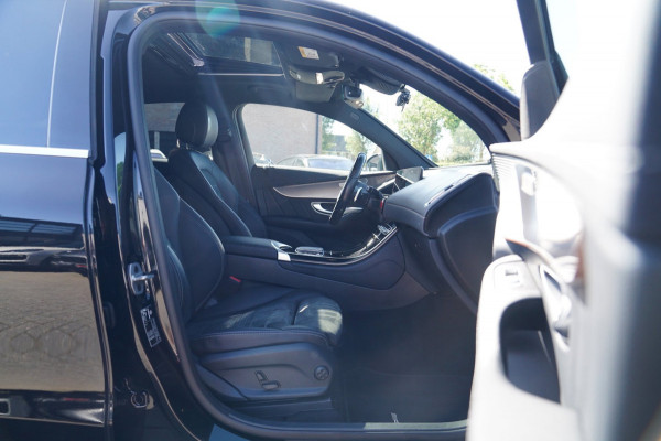 Mercedes-Benz EQC 400 4MATIC AMG Line Premium Plus 80 kWh |Camera | Lane assist | Stoelverwarming