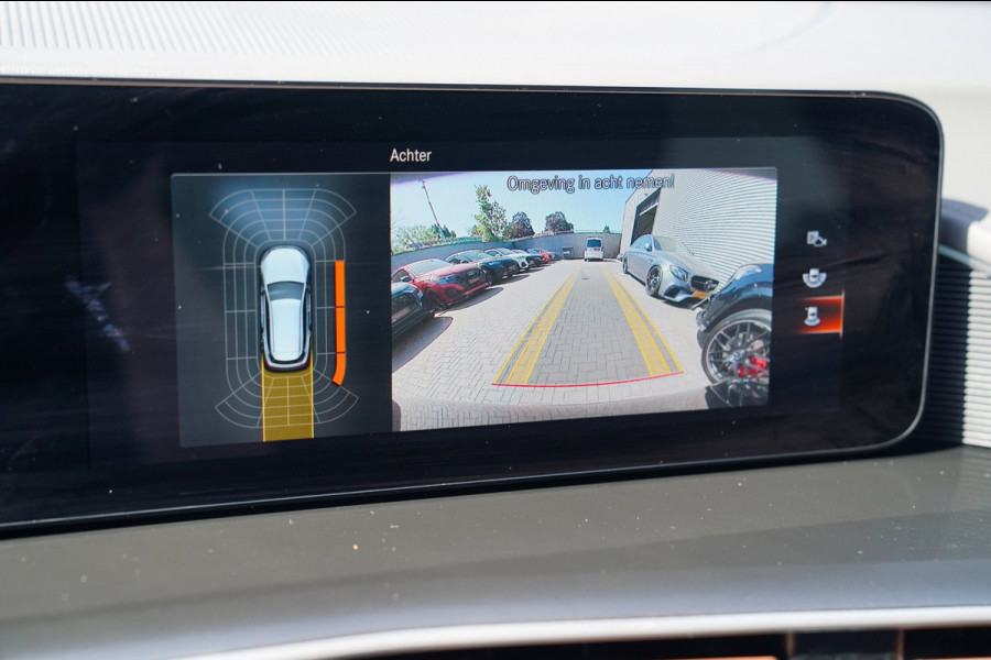 Mercedes-Benz EQC 400 4MATIC AMG Line Premium Plus 80 kWh |Camera | Lane assist | Stoelverwarming