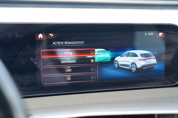 Mercedes-Benz EQC 400 4MATIC AMG Line Premium Plus 80 kWh |Camera | Lane assist | Stoelverwarming