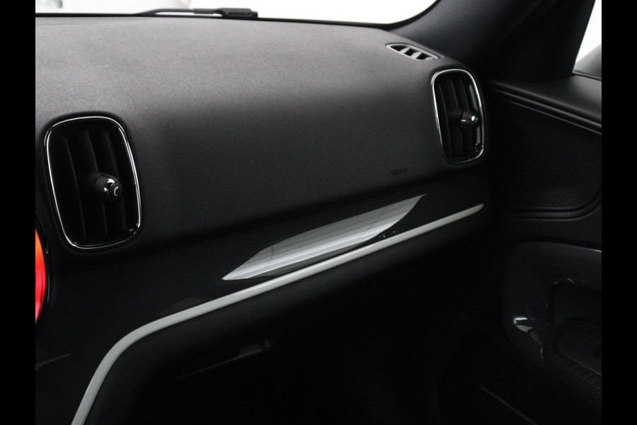 MINI Countryman 1.5 Cooper S E ALL4 Chili | SOH 85,5% | Half leder | Carplay | Navigatie | Full LED | Sportstoelen | Climate control | Keyless | Cruise control | PHEV | Plug In