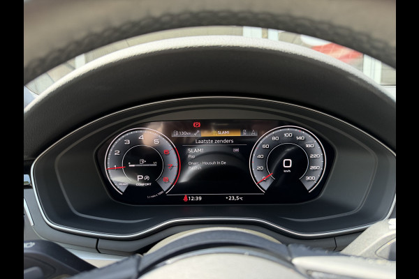Audi A4 Avant 35 TFSI Business Edition / Automaat / Afn. Trekhaak (1.500KG) / Carplay / Camera /