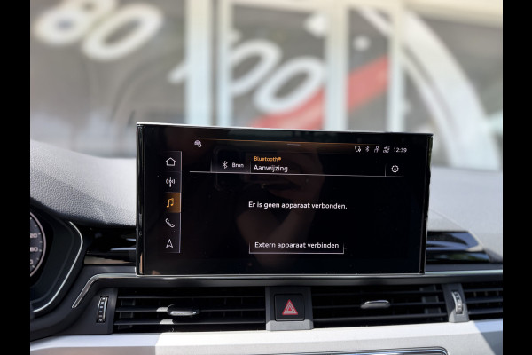 Audi A4 Avant 35 TFSI Business Edition / Automaat / Afn. Trekhaak (1.500KG) / Carplay / Camera /