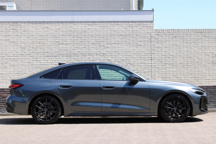 Audi A5 Limousine 2.0 e-hybrid quattro S edition | Trekhaak | Origineel NL |  Stoelverwarming | Elek. achterklep |