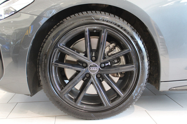 Audi A5 Limousine 2.0 e-hybrid quattro S edition | Trekhaak | Origineel NL |  Stoelverwarming | Elek. achterklep |