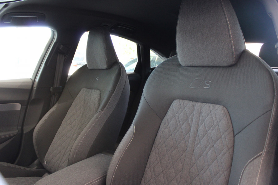 Audi A5 Limousine 2.0 e-hybrid quattro S edition | Trekhaak | Origineel NL |  Stoelverwarming | Elek. achterklep |