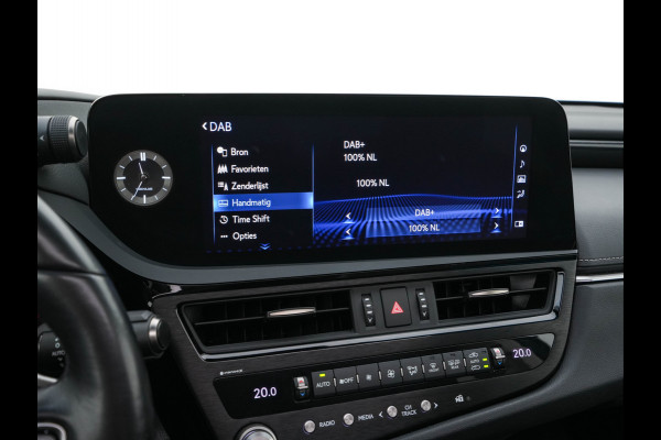 Lexus ES 300h Business Line (INCL-BTW) Aut. *PANO | LEATHER | FULL-LED | ADAPTIVE-CRUISE | BLINDSPOT | KEYLESS | CAMERA | HEATED-COMFORTSEATS | NAVI-FULLMAP | PRIVACY-GLASS | SHIFTPADDLES | ECC | PDC | 19''ALU*