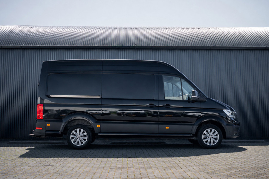 Volkswagen Crafter 2.0 TDI L3H3 | Automaat | 177 PK | Highline | LED | Camera | Carplay | PDC | Trekhaak