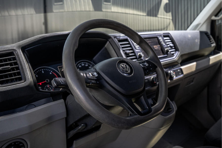 Volkswagen Crafter 2.0 TDI L3H3 | Automaat | 177 PK | Highline | LED | Camera | Carplay | PDC | Trekhaak