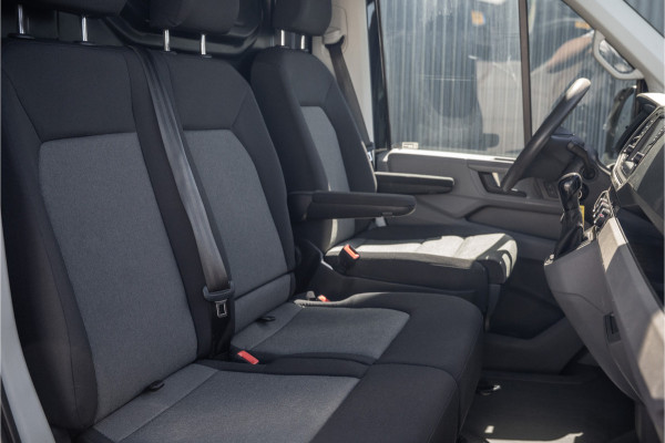 Volkswagen Crafter 2.0 TDI L3H3 | Automaat | 177 PK | Highline | LED | Camera | Carplay | PDC | Trekhaak
