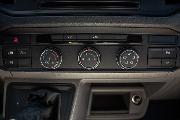 Volkswagen Crafter 2.0 TDI L3H3 | Automaat | 177 PK | Highline | LED | Camera | Carplay | PDC | Trekhaak