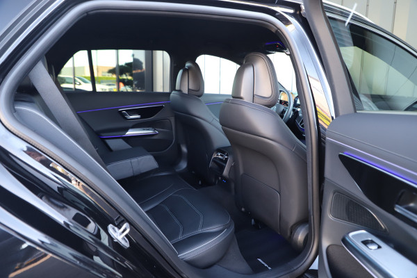 Mercedes-Benz E-Klasse Estate 300e AMG | 313PK | Keyless-go | Sfeerverlichting | Stoelkoeling | Distronic | Digital-light | Memory | Stuurwielverw. | 2