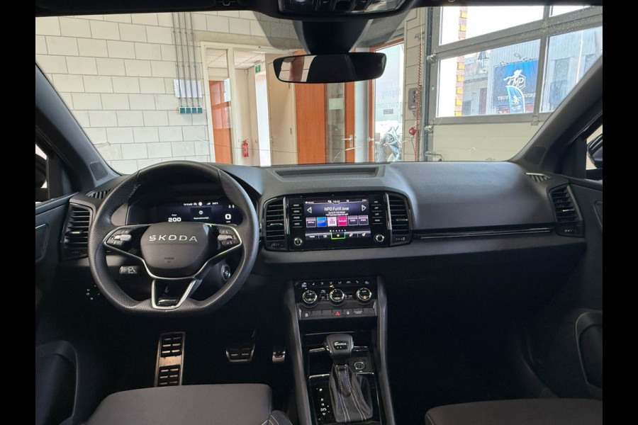 Škoda Karoq 1.5 TSI ACT Sportline Business Automaat, Panoramadak, Stoelverwarming