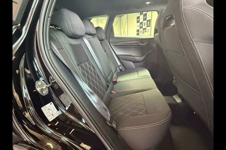 Škoda Karoq 1.5 TSI ACT Sportline Business Automaat, Panoramadak, Stoelverwarming