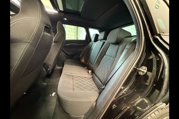Škoda Karoq 1.5 TSI ACT Sportline Business Automaat, Panoramadak, Stoelverwarming