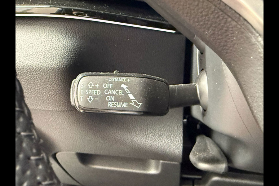 Škoda Karoq 1.5 TSI ACT Sportline Business Automaat, Panoramadak, Stoelverwarming