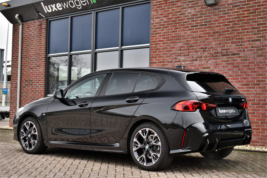 BMW 1-serie 120 M-Sport Pano ACC 360 HUD Shadowline 18inch