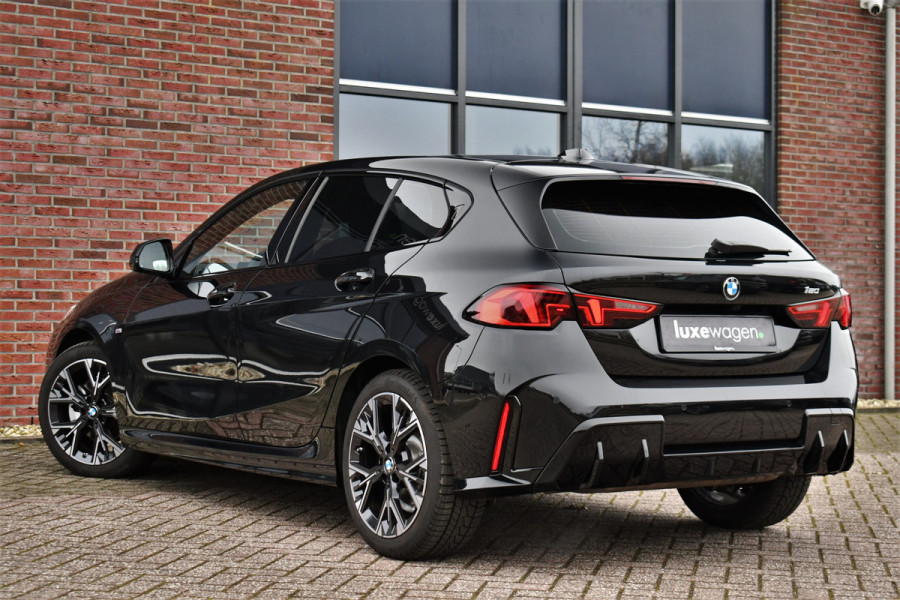 BMW 1-serie 120 M-Sport Pano ACC 360 HUD Shadowline 18inch