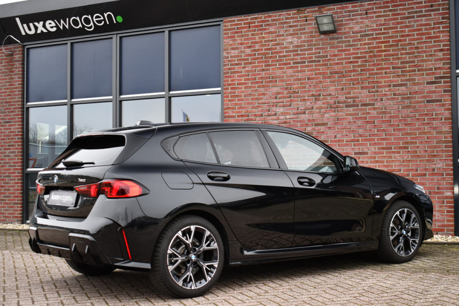 BMW 1-serie 120 M-Sport Pano ACC 360 HUD Shadowline 18inch