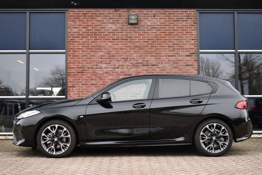 BMW 1-serie 120 M-Sport Pano ACC 360 HUD Shadowline 18inch