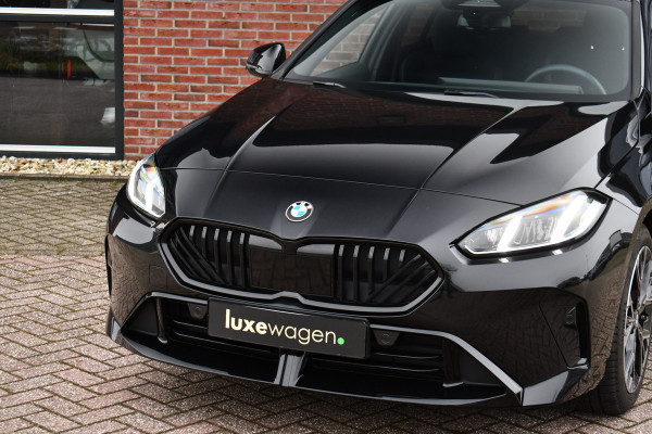 BMW 1-serie 120 M-Sport Pano ACC 360 HUD Shadowline 18inch