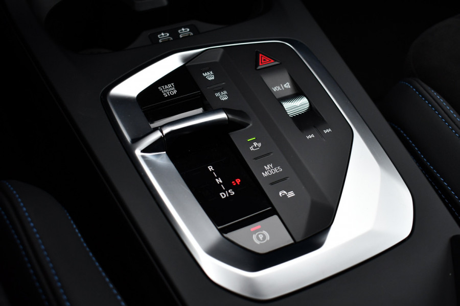 BMW 1-serie 120 M-Sport Pano ACC 360 HUD Shadowline 18inch