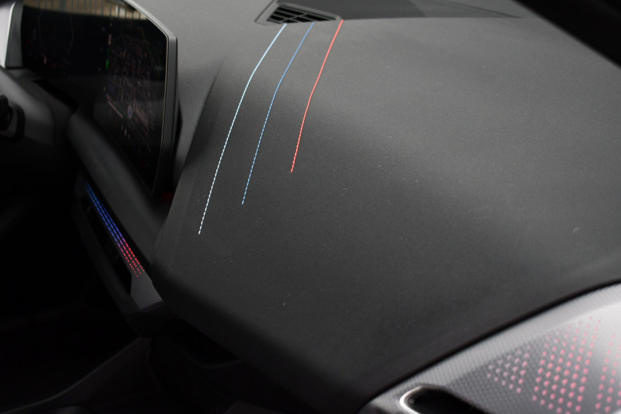 BMW 1-serie 120 M-Sport Pano ACC 360 HUD Shadowline 18inch