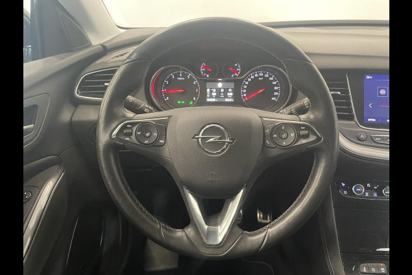Opel Grandland X 1.2 Turbo Ultimate Trekhaak Leder Stoelventilatie Camera Navigatie Stoelverwarming Voor en Achter DENON Audio Cruise Control LED Koplampen Keyless Entry Stuurwielverwarming 19 Inch