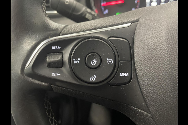 Opel Grandland X 1.2 Turbo Ultimate Trekhaak Leder Stoelventilatie Camera Navigatie Stoelverwarming Voor en Achter DENON Audio Cruise Control LED Koplampen Keyless Entry Stuurwielverwarming 19 Inch