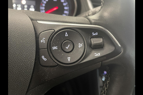 Opel Grandland X 1.2 Turbo Ultimate Trekhaak Leder Stoelventilatie Camera Navigatie Stoelverwarming Voor en Achter DENON Audio Cruise Control LED Koplampen Keyless Entry Stuurwielverwarming 19 Inch