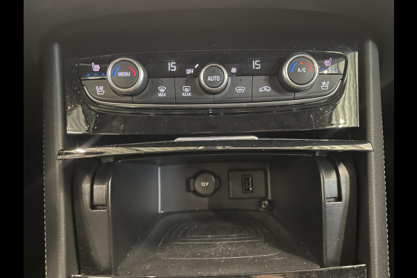 Opel Grandland X 1.2 Turbo Ultimate Trekhaak Leder Stoelventilatie Camera Navigatie Stoelverwarming Voor en Achter DENON Audio Cruise Control LED Koplampen Keyless Entry Stuurwielverwarming 19 Inch
