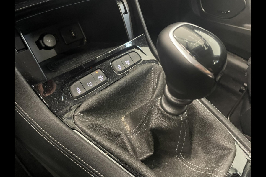 Opel Grandland X 1.2 Turbo Ultimate Trekhaak Leder Stoelventilatie Camera Navigatie Stoelverwarming Voor en Achter DENON Audio Cruise Control LED Koplampen Keyless Entry Stuurwielverwarming 19 Inch
