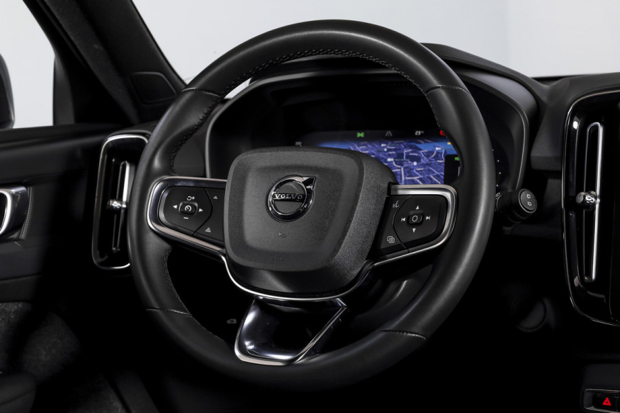 Volvo XC40 Recharge Plus 70 kWh Orig. NL | Dig. Cockpit | Adapt. Cruise | Stoel-+Stuurverw. | Elek. Klep | PDC | Camera | NAV+App. Connect | ECC | LM 19" |